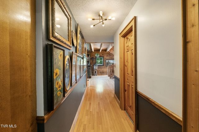 22455 Wyldwood Road, Abingdon, VA 24211