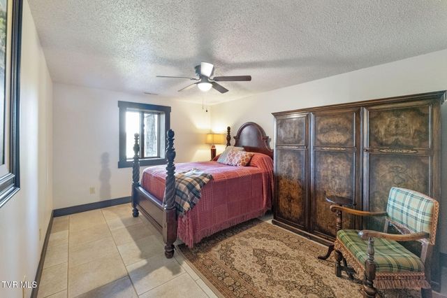 22455 Wyldwood Road, Abingdon, VA 24211