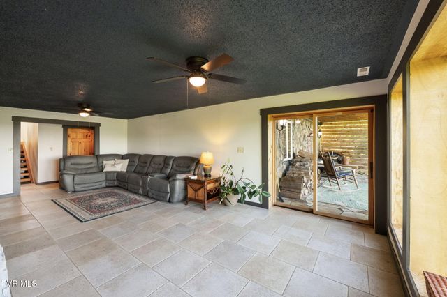 22455 Wyldwood Road, Abingdon, VA 24211