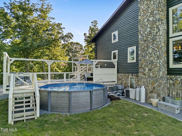 22455 Wyldwood Road, Abingdon, VA 24211