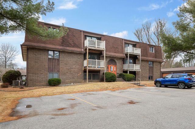 1211 48th Avenue 27, East Moline, IL 61244