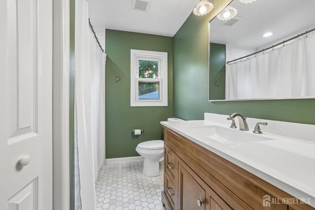 695 Wadsworth Avenue, South Plainfield, NJ 07080