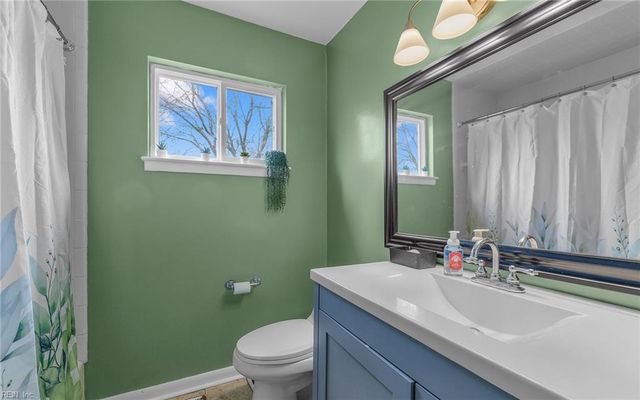 1049 Ferry Plantation RD, Virginia Beach, VA 23455