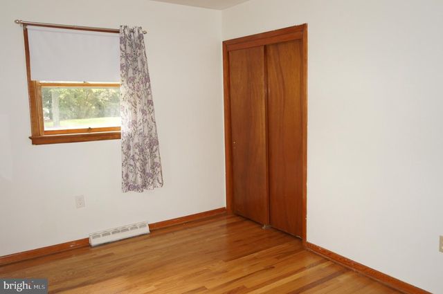 6304 CHELTON AVE, Harrisburg, PA 17112