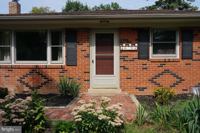 6304 CHELTON AVE, Harrisburg, PA 17112