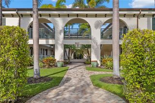 960 7th ST S 101, Naples, FL 34102