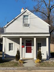 195 Atlantic Street, Keyport, NJ 07735