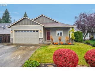 1200 Se REGAN HILL Loop, Estacada, OR 97023