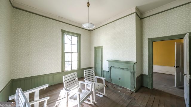 215 West Avenue, Carrollton, GA 30117