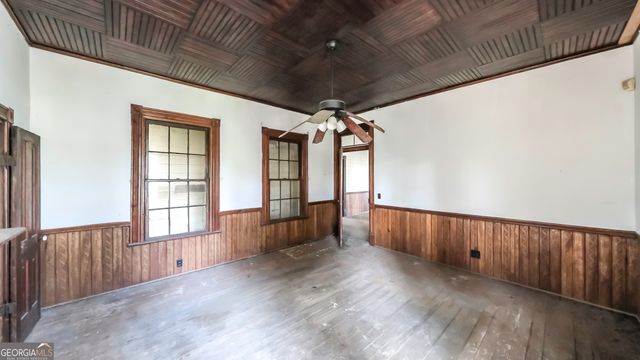 215 West Avenue, Carrollton, GA 30117