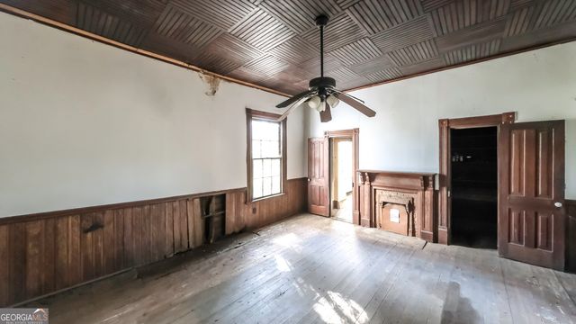 215 West Avenue, Carrollton, GA 30117