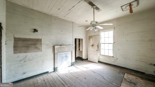 215 West Avenue, Carrollton, GA 30117