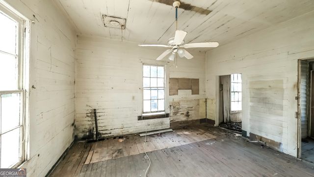 215 West Avenue, Carrollton, GA 30117