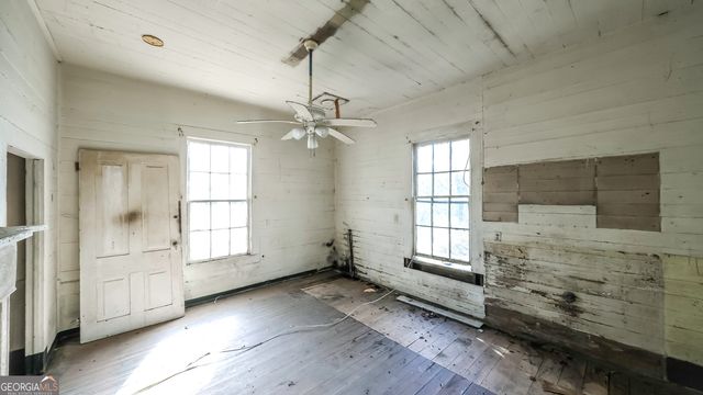 215 West Avenue, Carrollton, GA 30117