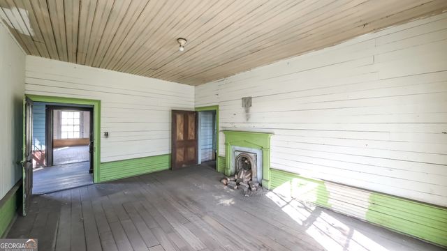 215 West Avenue, Carrollton, GA 30117