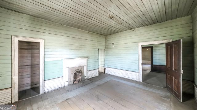 215 West Avenue, Carrollton, GA 30117