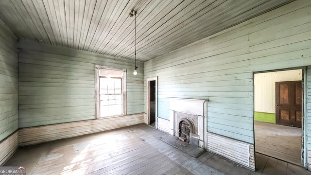 215 West Avenue, Carrollton, GA 30117