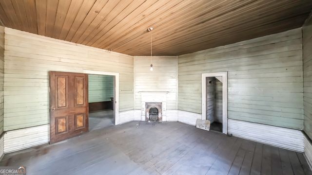 215 West Avenue, Carrollton, GA 30117