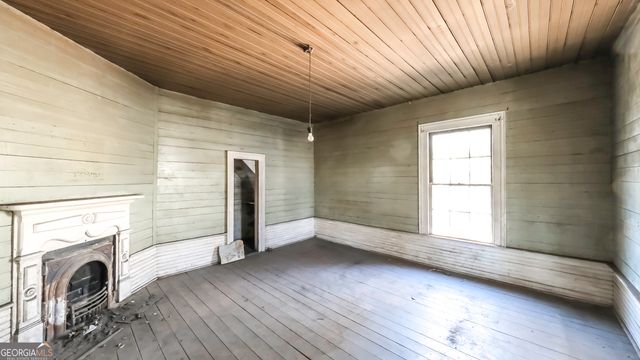 215 West Avenue, Carrollton, GA 30117