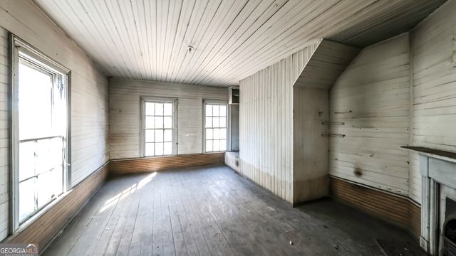 215 West Avenue, Carrollton, GA 30117