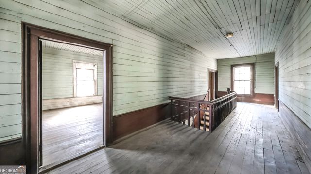 215 West Avenue, Carrollton, GA 30117