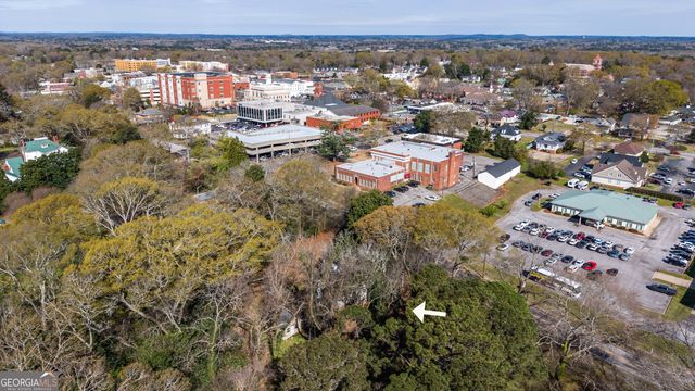 215 West Avenue, Carrollton, GA 30117