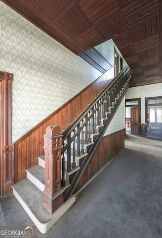 215 West Avenue, Carrollton, GA 30117