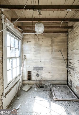 215 West Avenue, Carrollton, GA 30117