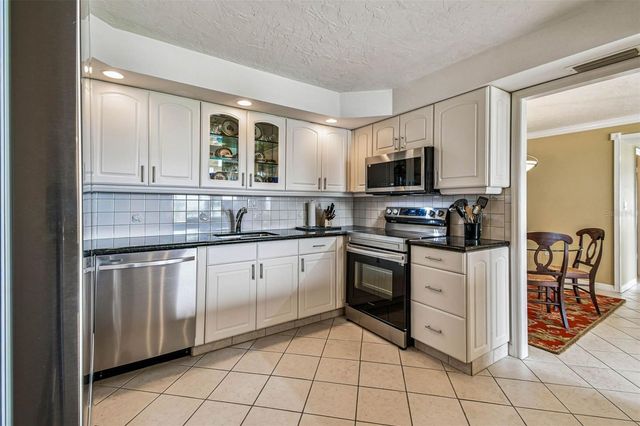 101 BENJAMIN FRANKLIN DRIVE 61, Sarasota, FL 34236