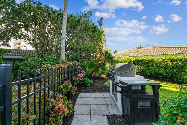 101 BENJAMIN FRANKLIN DRIVE 61, Sarasota, FL 34236