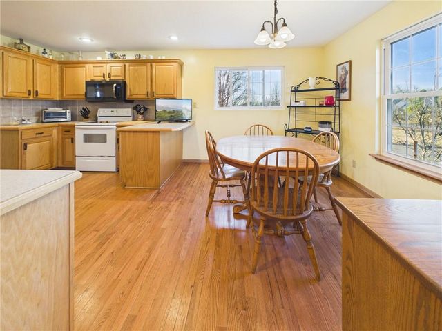 12 SW 260th Road, Warrensburg, MO 64093