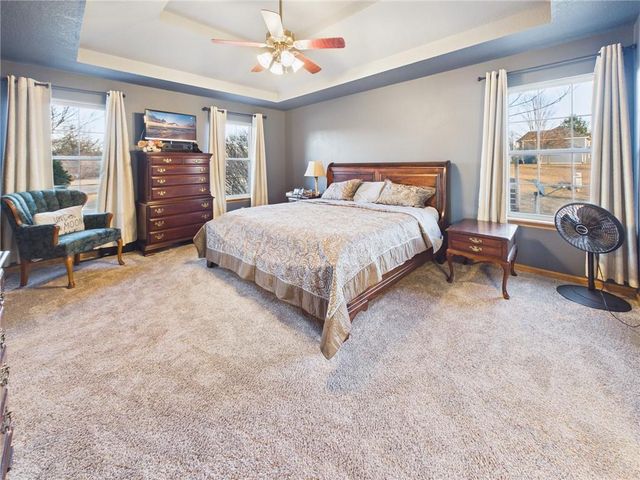 12 SW 260th Road, Warrensburg, MO 64093