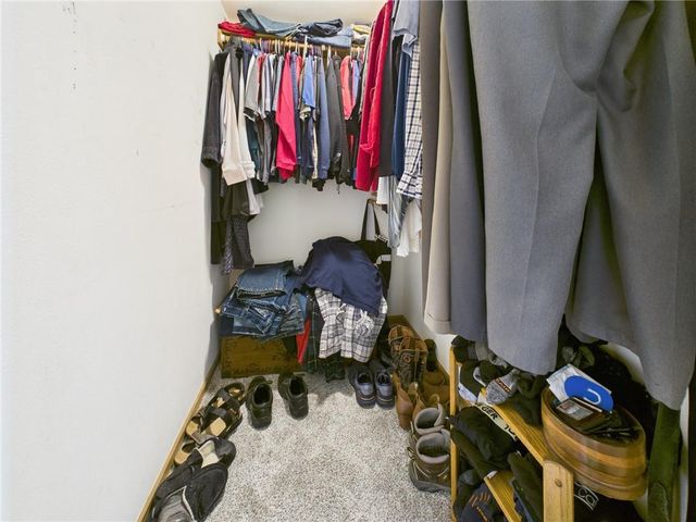 12 SW 260th Road, Warrensburg, MO 64093