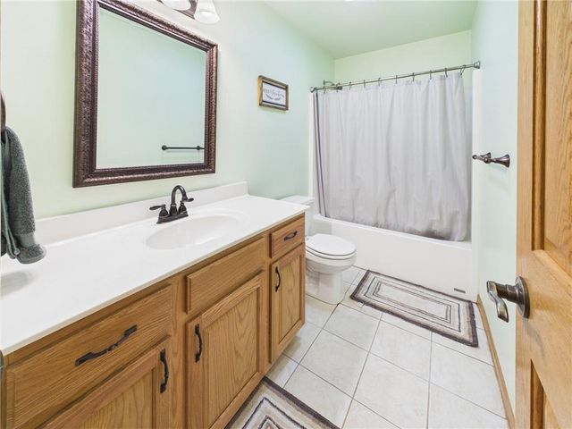 12 SW 260th Road, Warrensburg, MO 64093