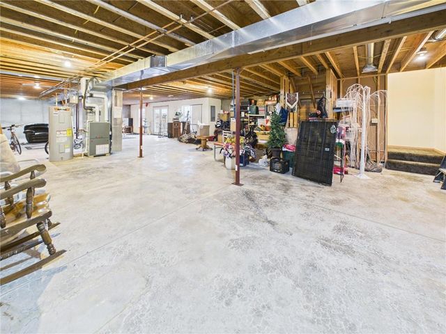 12 SW 260th Road, Warrensburg, MO 64093