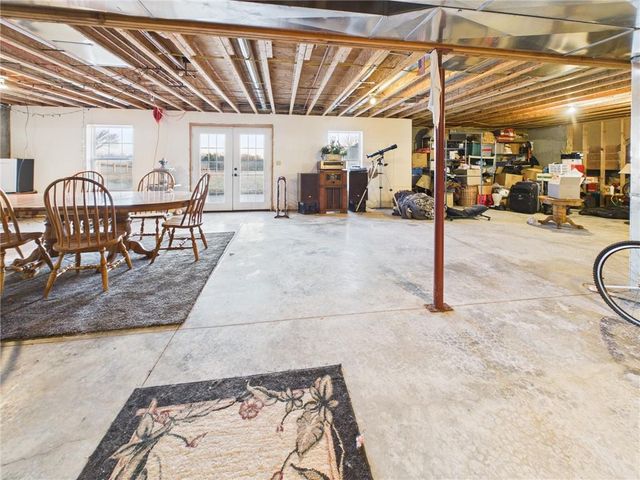 12 SW 260th Road, Warrensburg, MO 64093