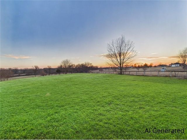 12 SW 260th Road, Warrensburg, MO 64093