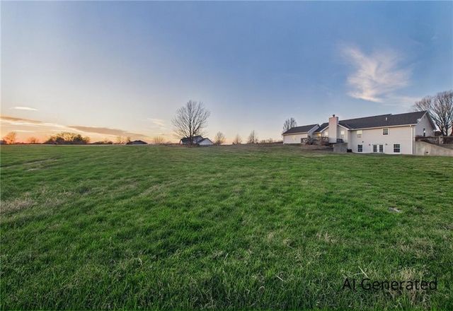 12 SW 260th Road, Warrensburg, MO 64093