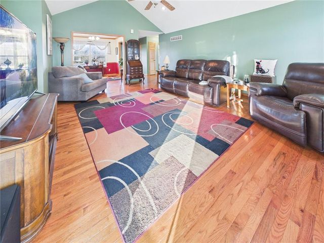 12 SW 260th Road, Warrensburg, MO 64093