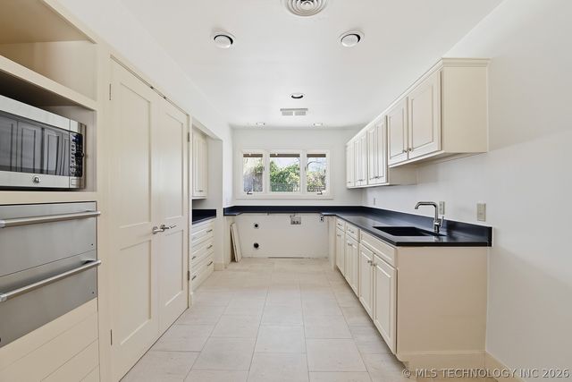 2499 E 49th Street, Tulsa, OK 74105