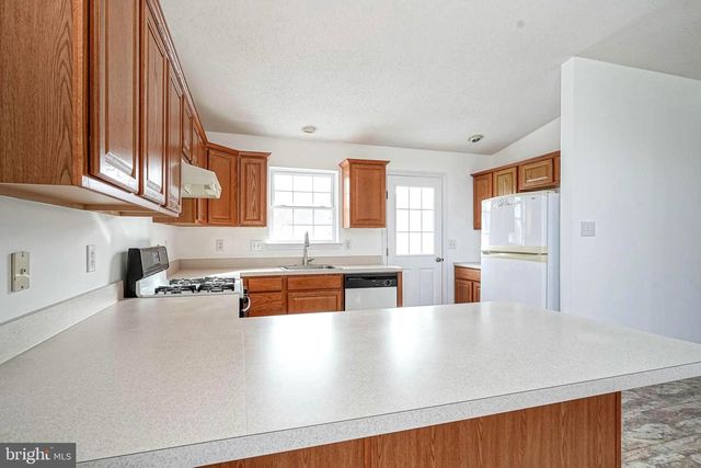 176 TRELLIS LN, Sewell, NJ 08080