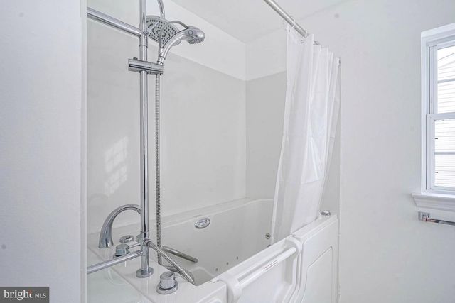 176 TRELLIS LN, Sewell, NJ 08080