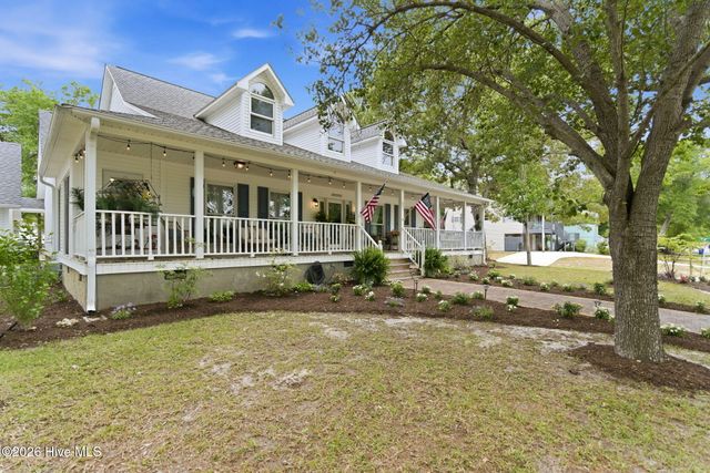 801 E Yacht Drive, Oak Island, NC 28465