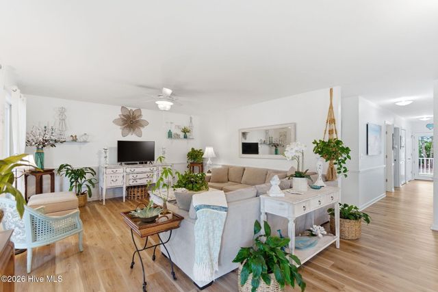 801 E Yacht Drive, Oak Island, NC 28465