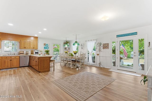 801 E Yacht Drive, Oak Island, NC 28465