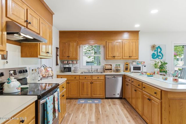 801 E Yacht Drive, Oak Island, NC 28465