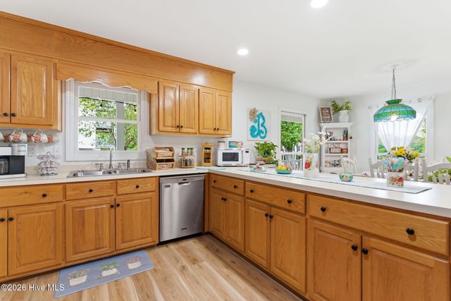 801 E Yacht Drive, Oak Island, NC 28465