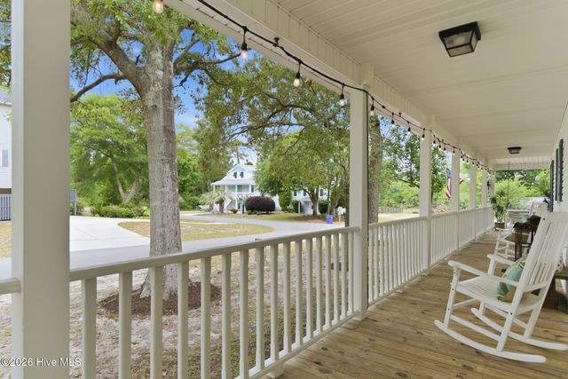 801 E Yacht Drive, Oak Island, NC 28465
