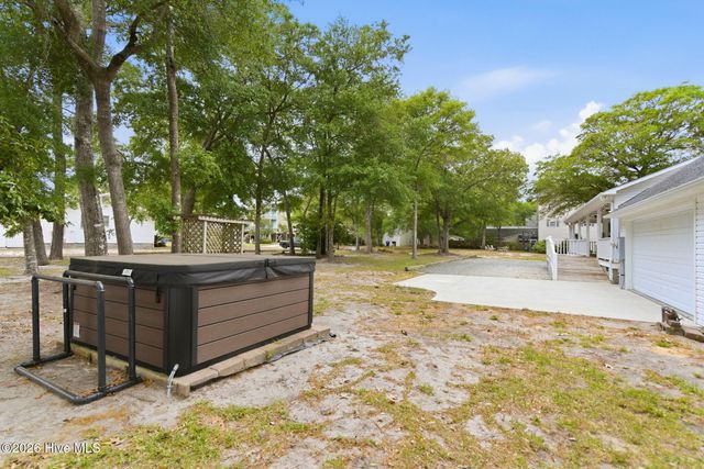801 E Yacht Drive, Oak Island, NC 28465