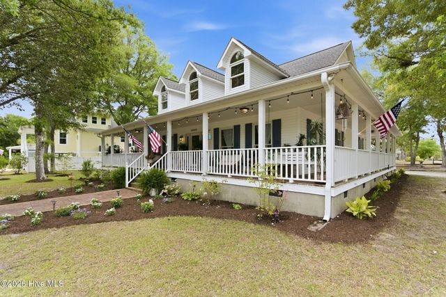 801 E Yacht Drive, Oak Island, NC 28465